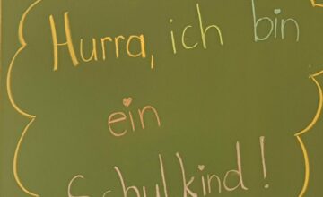 Gerade erst hat die neue erste Klasse begonnen, blicken wir auch schon auf das kommende Schuljahr. Wir beginnen von 26. bis 30.09. mit der administrativen Einschreibung. In dieser Zeit machen wir die Termine für die Einschreibegespräche aus und sammeln die benötigten Dokumente: Geburtsurkunde Staatsbürgerschaftsnachweis Meldezettel E-Card oder Sozialversicherungsnummer Taufschein oder Bestätigung über Religionszugehörigkeit, falls vorhanden […]